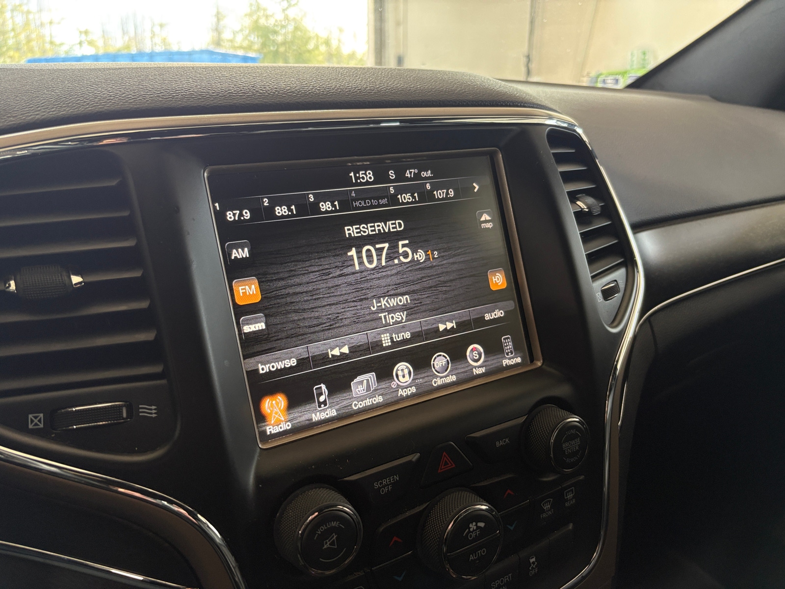 Thumbnail: 2017 Jeep Grand Cherokee - 3