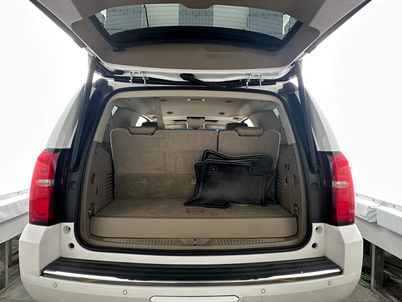 Thumbnail: 2016 Chevrolet Tahoe - 6