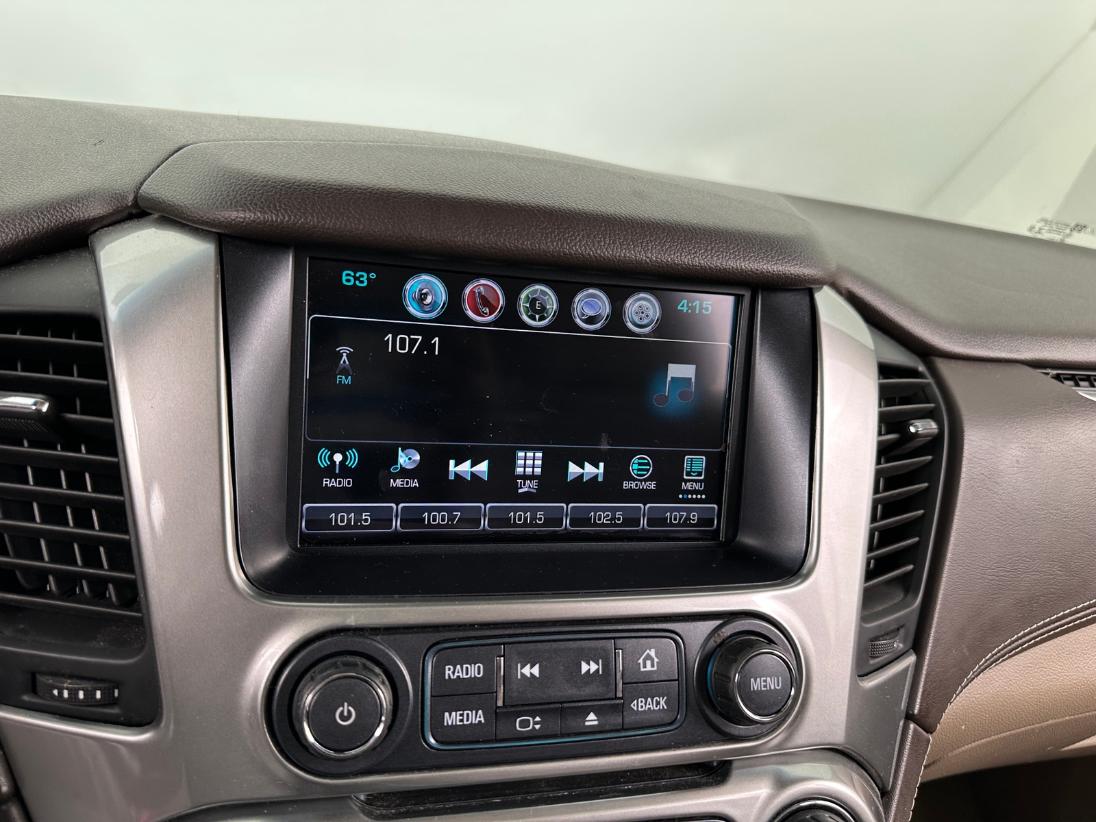 Thumbnail: 2016 Chevrolet Tahoe - 3