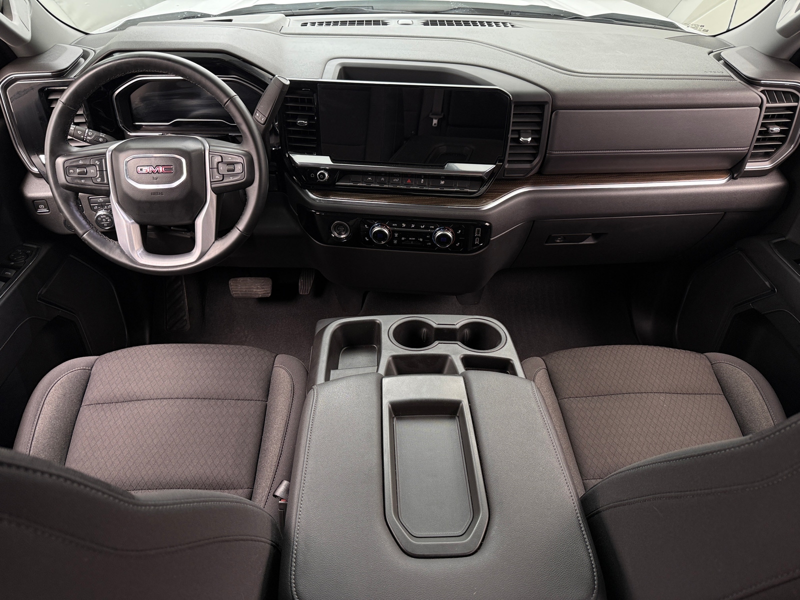 Thumbnail: 2024 GMC Sierra 1500 - 3