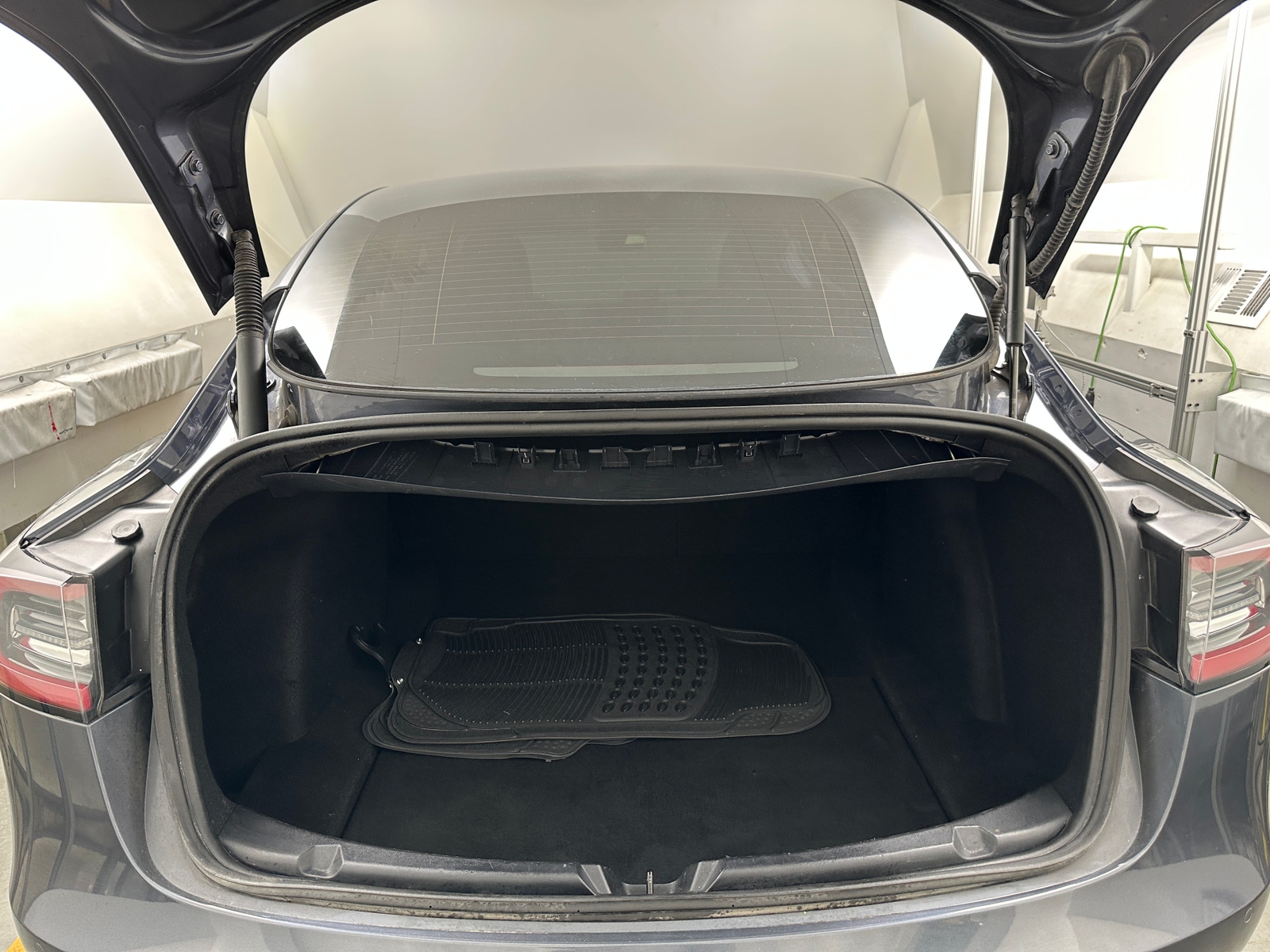 Thumbnail: 2022 Tesla Model 3 - 5