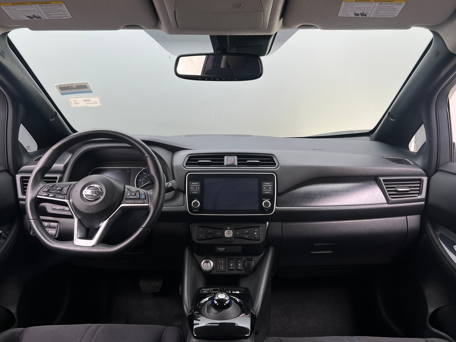 Thumbnail: 2022 Nissan Leaf - 3