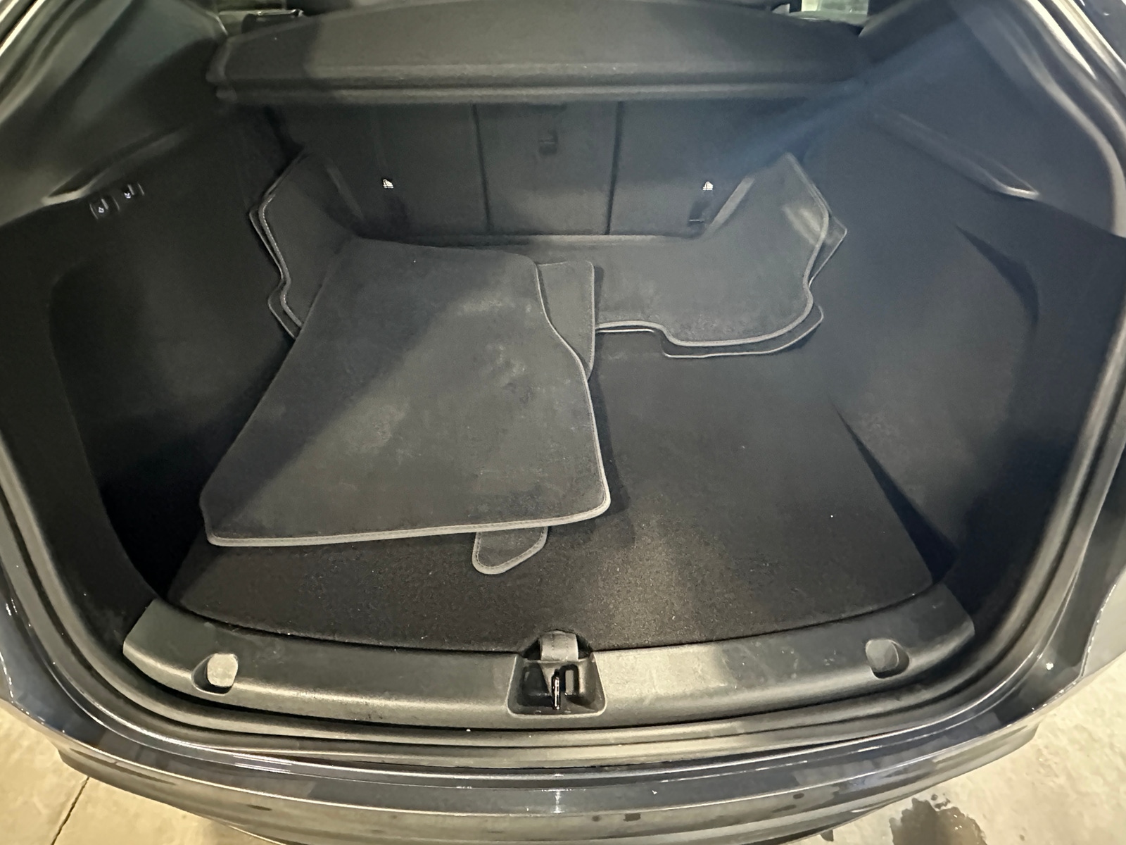 Thumbnail: 2023 Tesla Model Y - 6