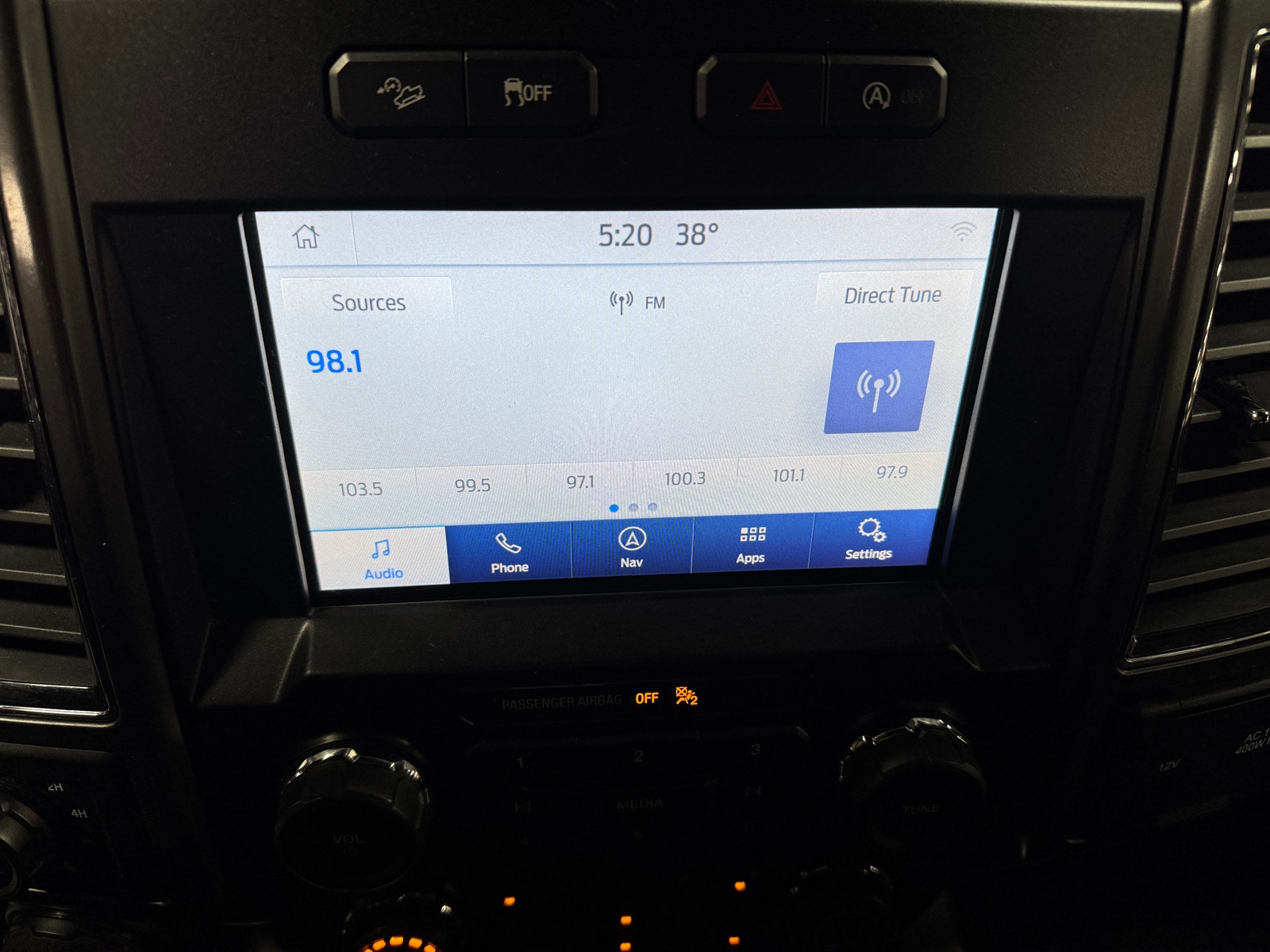 Thumbnail: 2018 Ford Econoline - 4