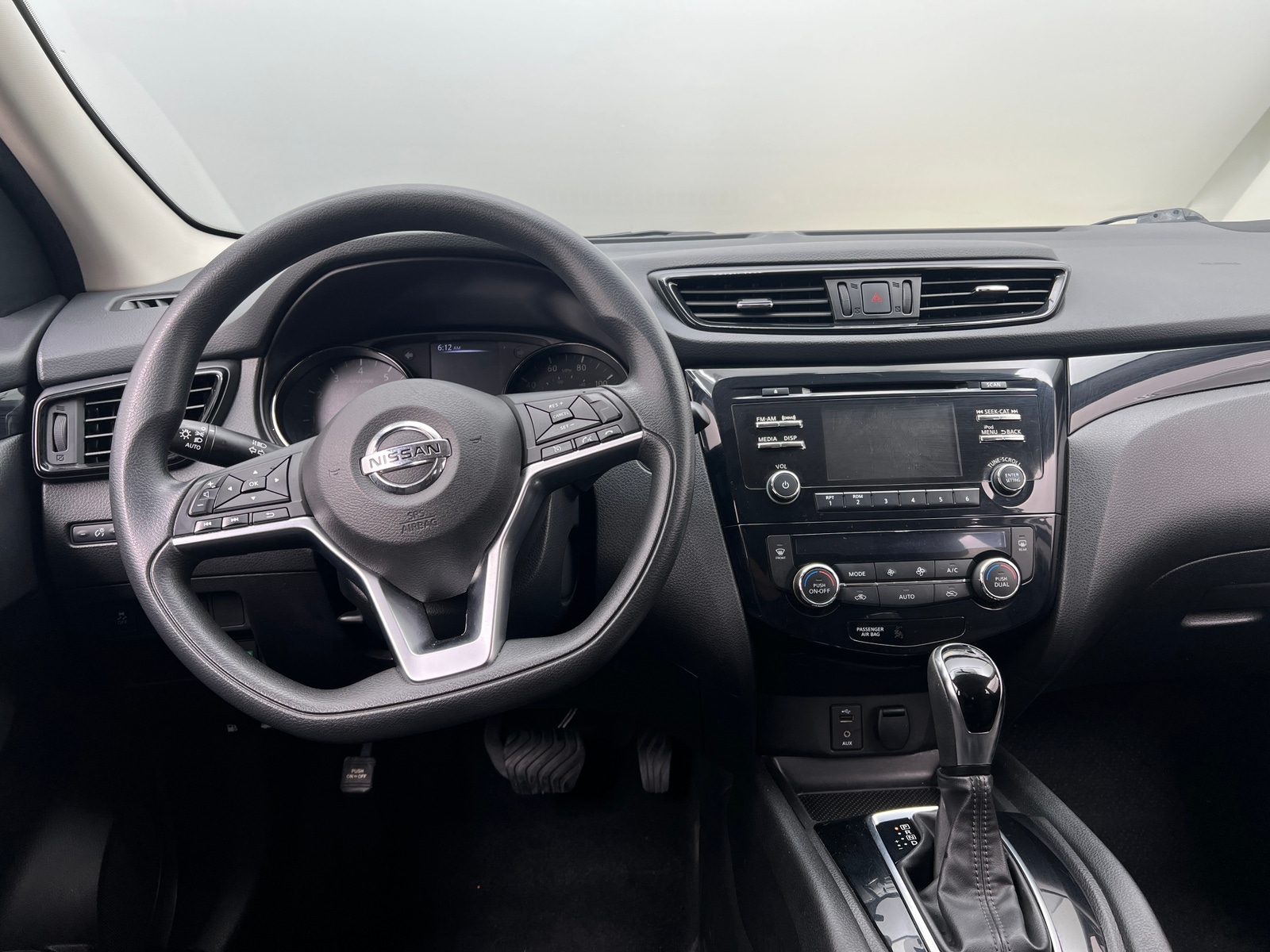 Thumbnail: 2017 Nissan Rogue Sport - 5