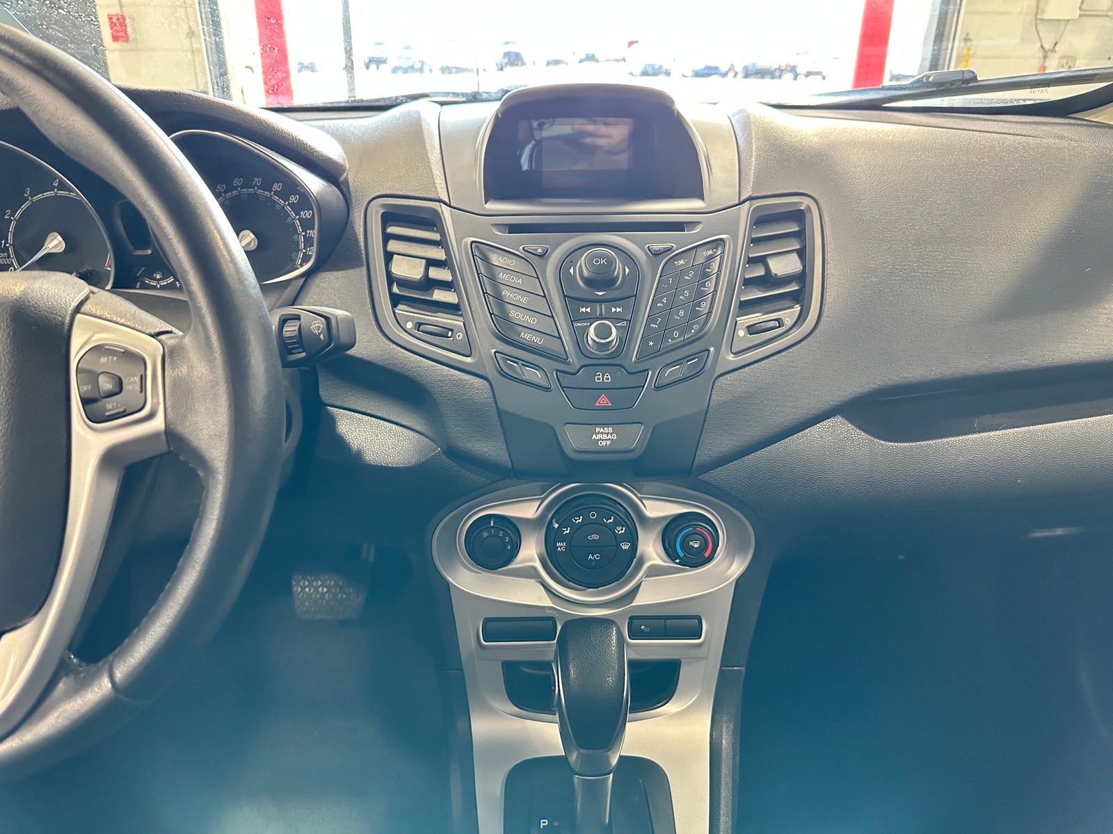 Thumbnail: 2015 Ford Fiesta - 4