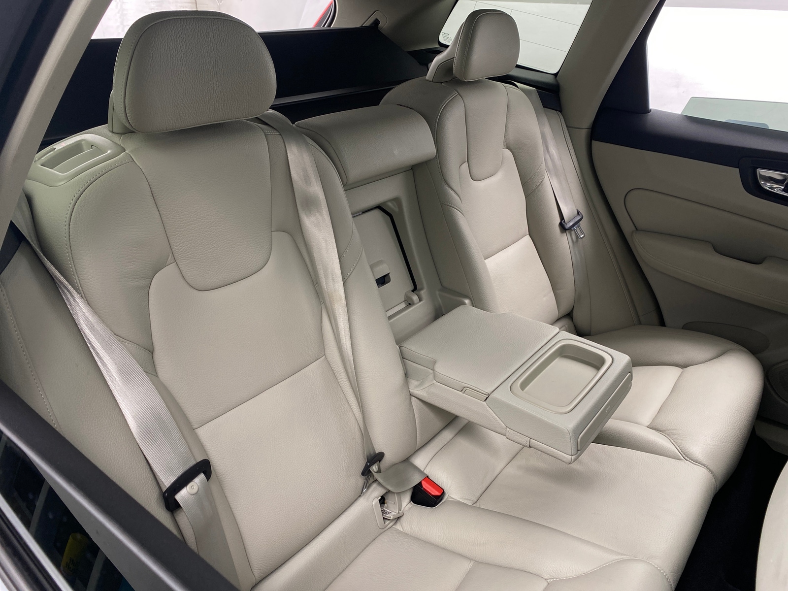 Thumbnail: 2018 Volvo XC60 - 5