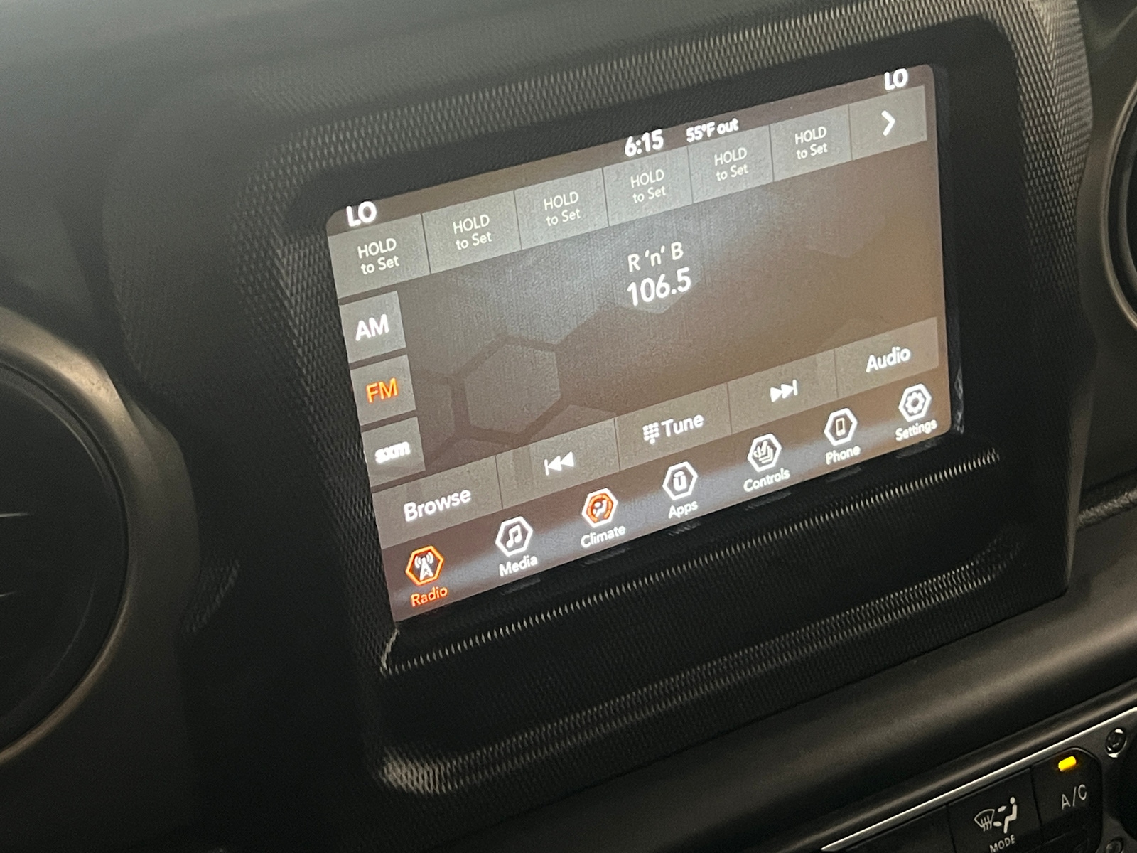 Thumbnail: 2023 Jeep Gladiator - 4