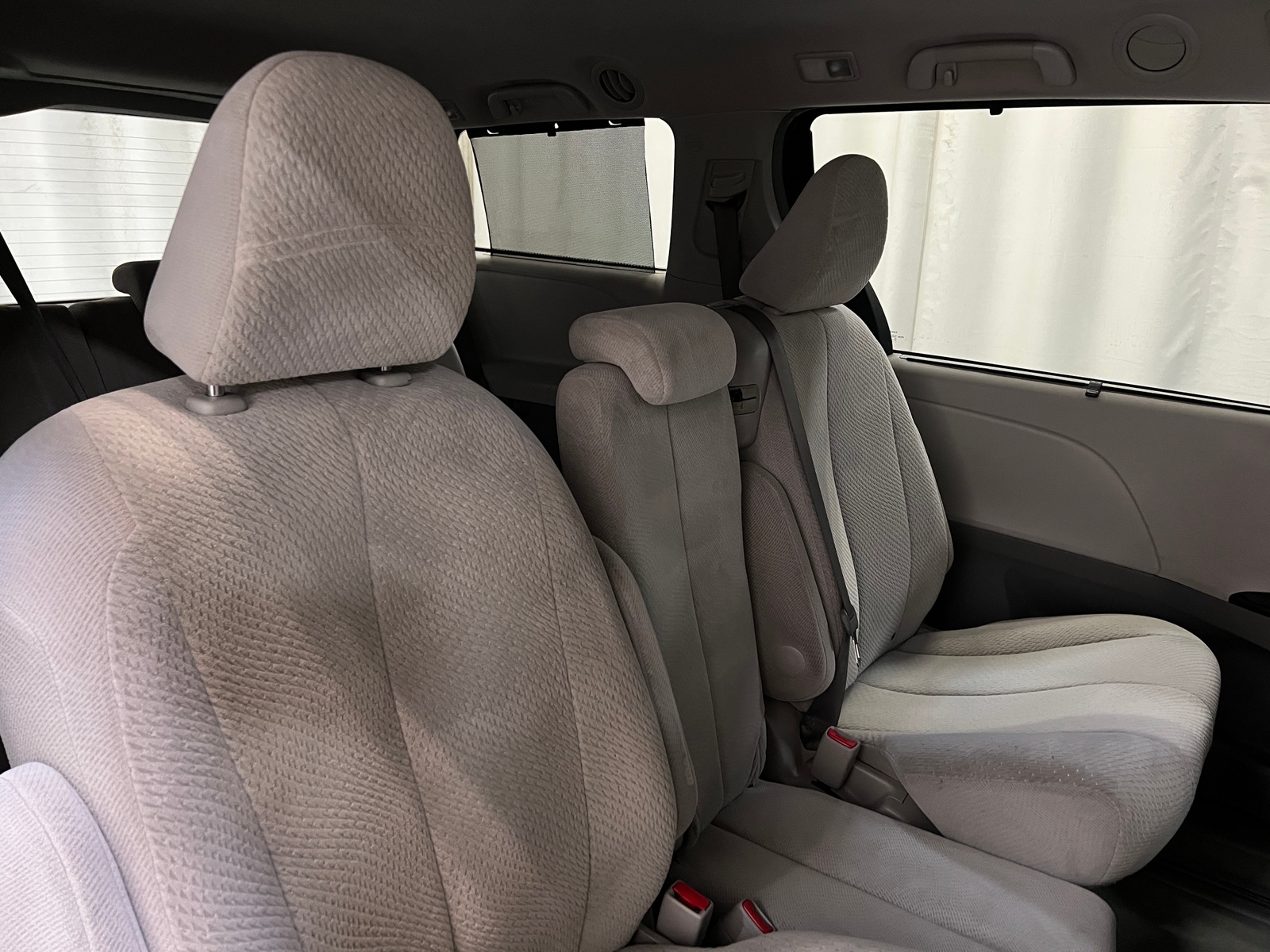 Thumbnail: 2011 Toyota Sienna - 6