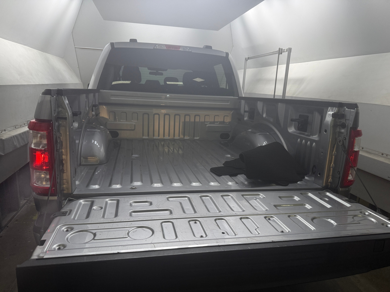 Thumbnail: 2021 Ford Econoline - 7