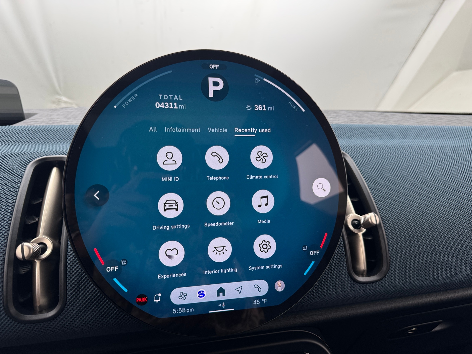 Thumbnail: 2025 MINI Cooper Countryman - 3