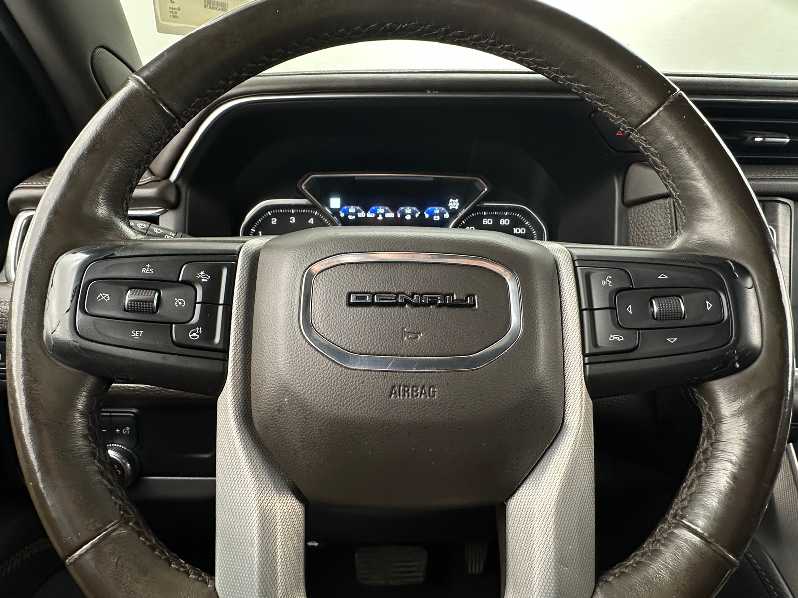 Thumbnail: 2021 GMC Yukon - 4