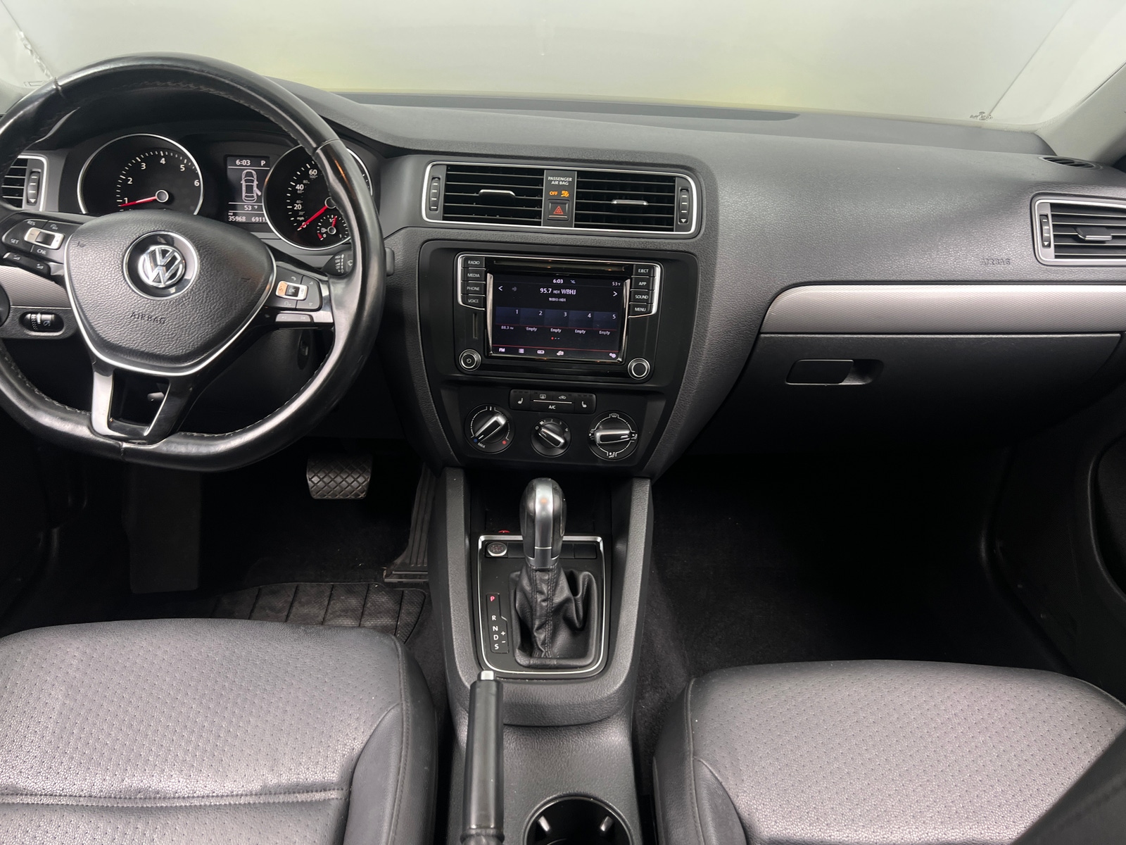 Thumbnail: 2018 Volkswagen Jetta - 2