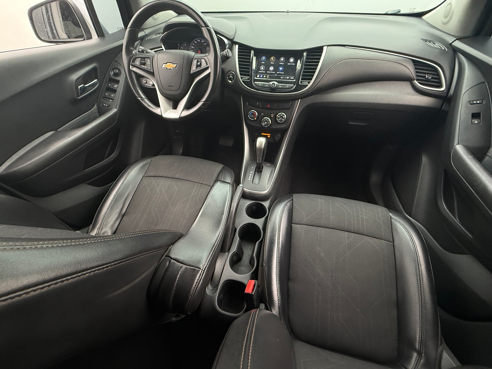 Thumbnail: 2018 Chevrolet Trax - 3