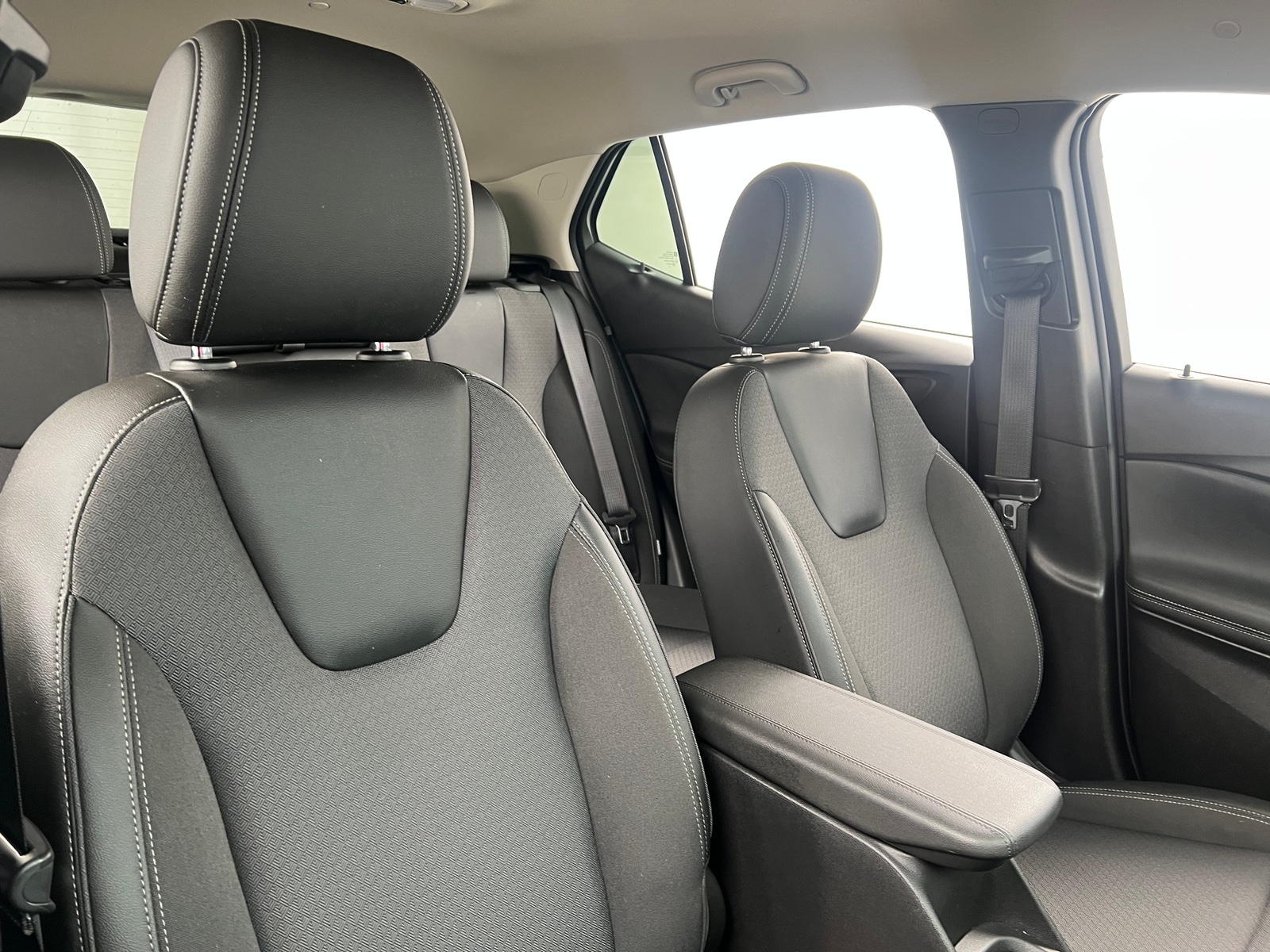 Thumbnail: 2023 Buick Encore GX - 2