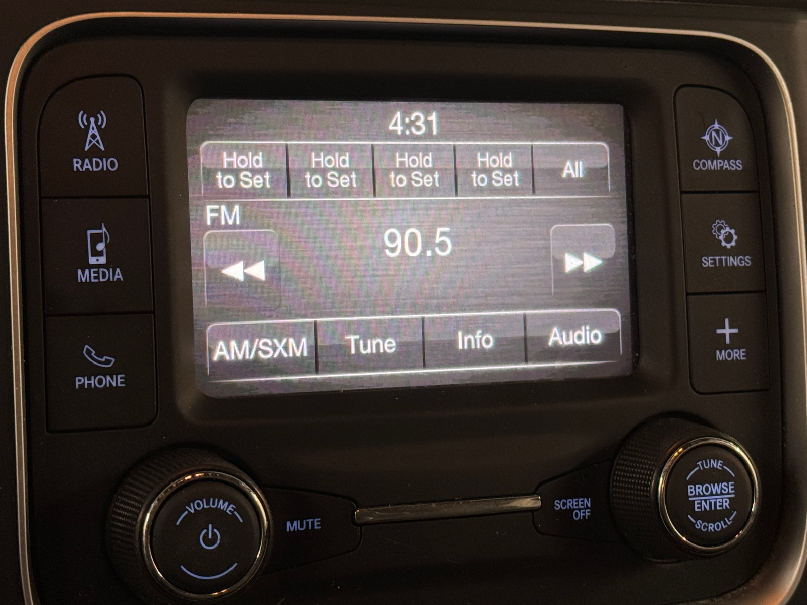 Thumbnail: 2021 RAM 1500 Classic - 3