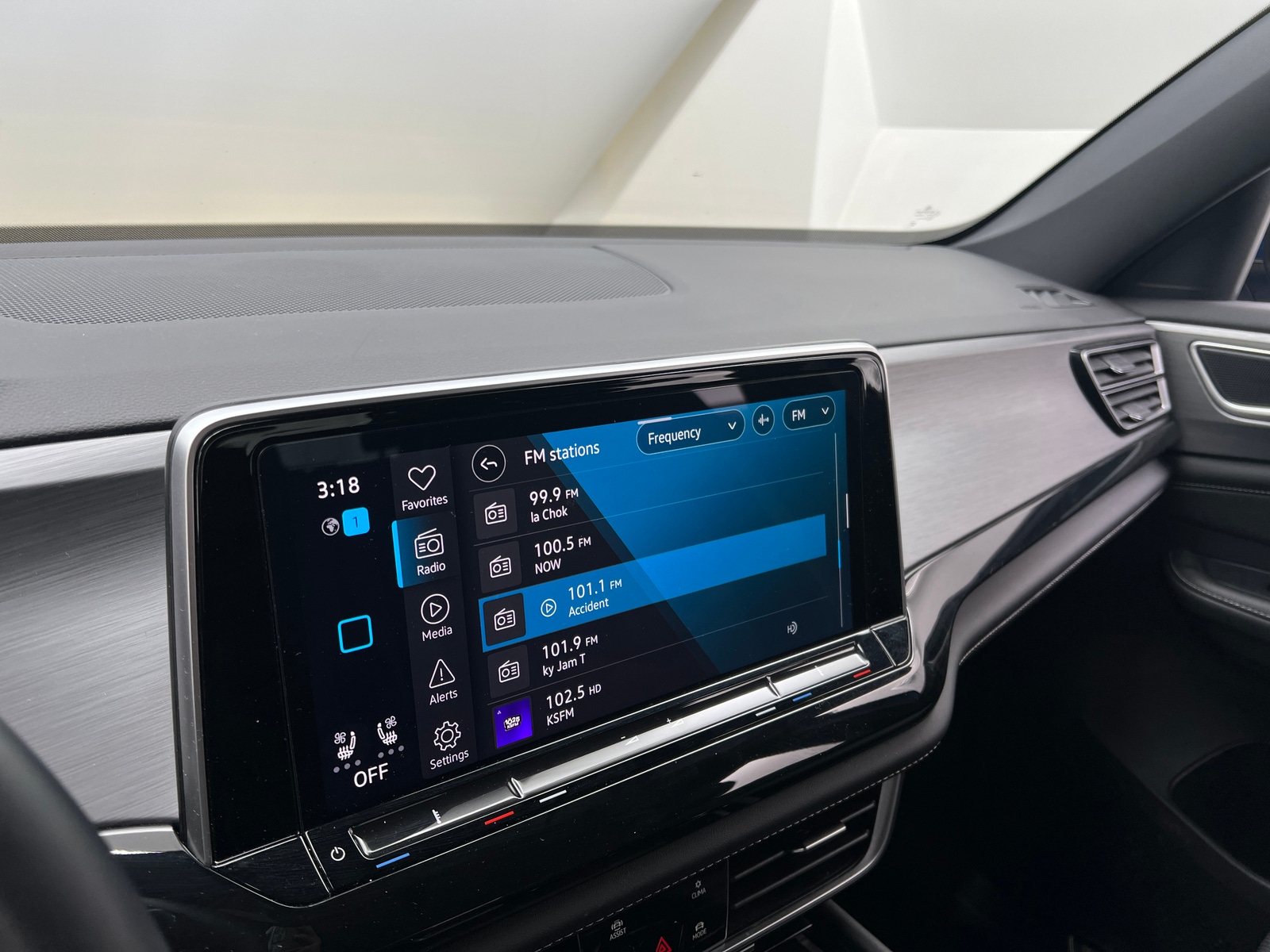 Thumbnail: 2025 Volkswagen Atlas - 3