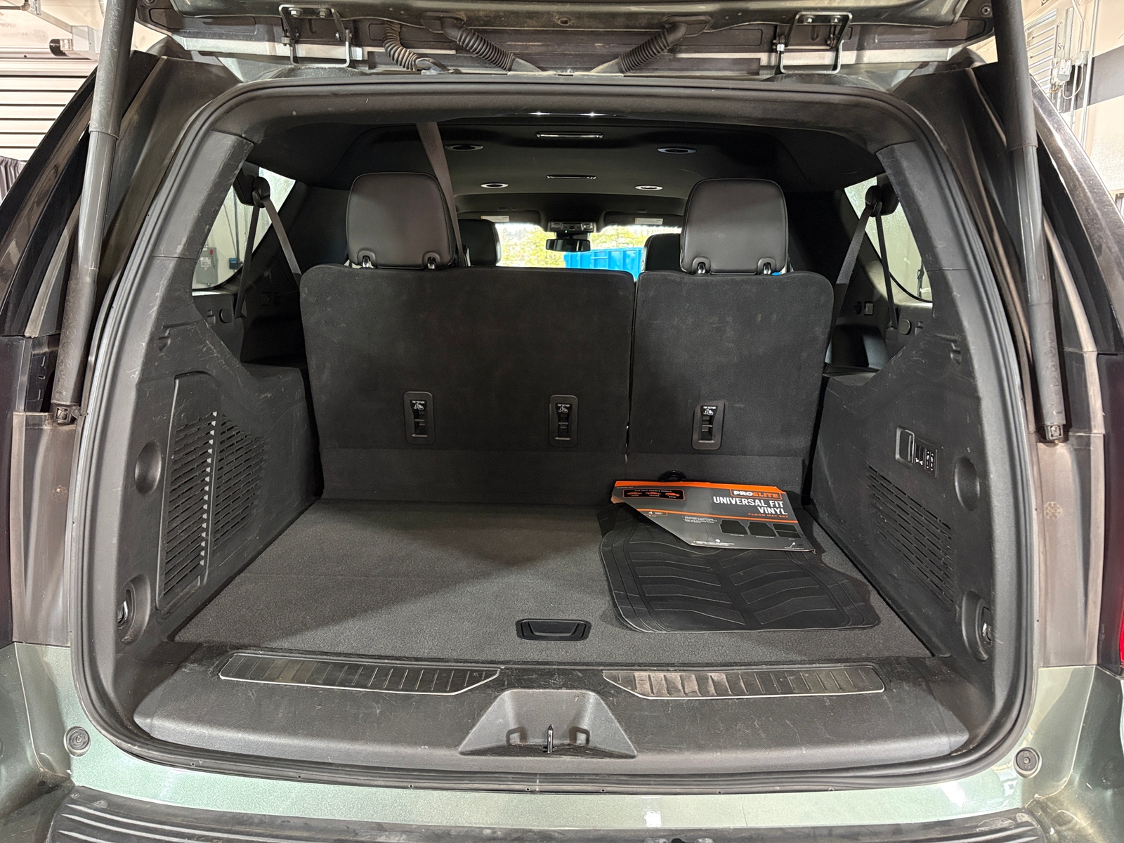 Thumbnail: 2023 Chevrolet Suburban - 6