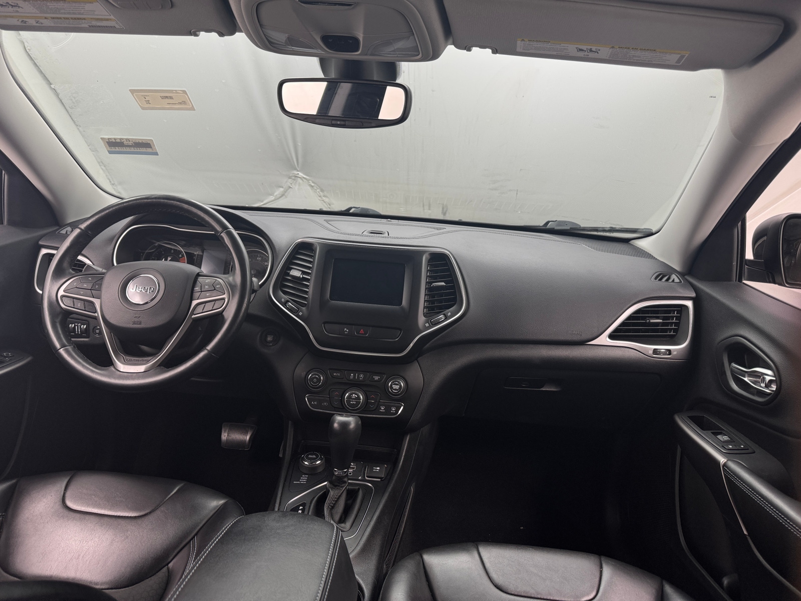 Thumbnail: 2019 Jeep Cherokee - 3