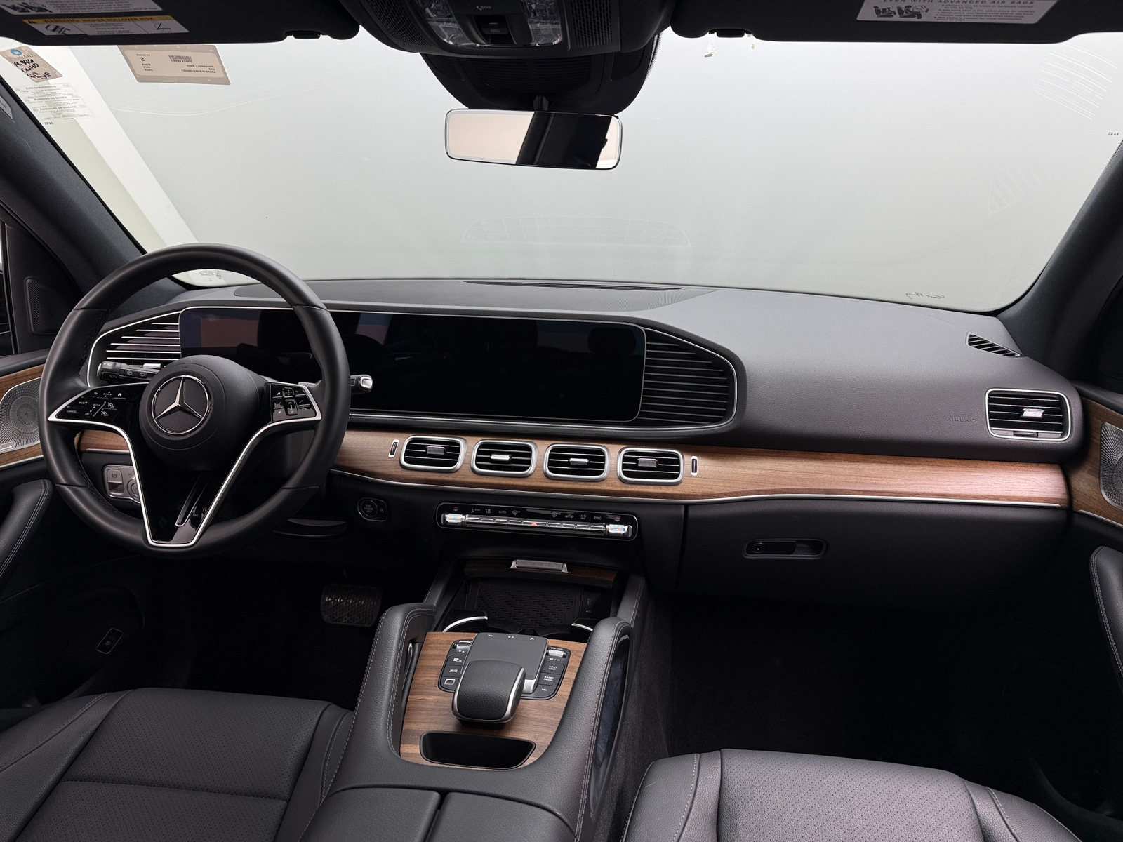 Thumbnail: 2025 Mercedes-Benz GLE - 2