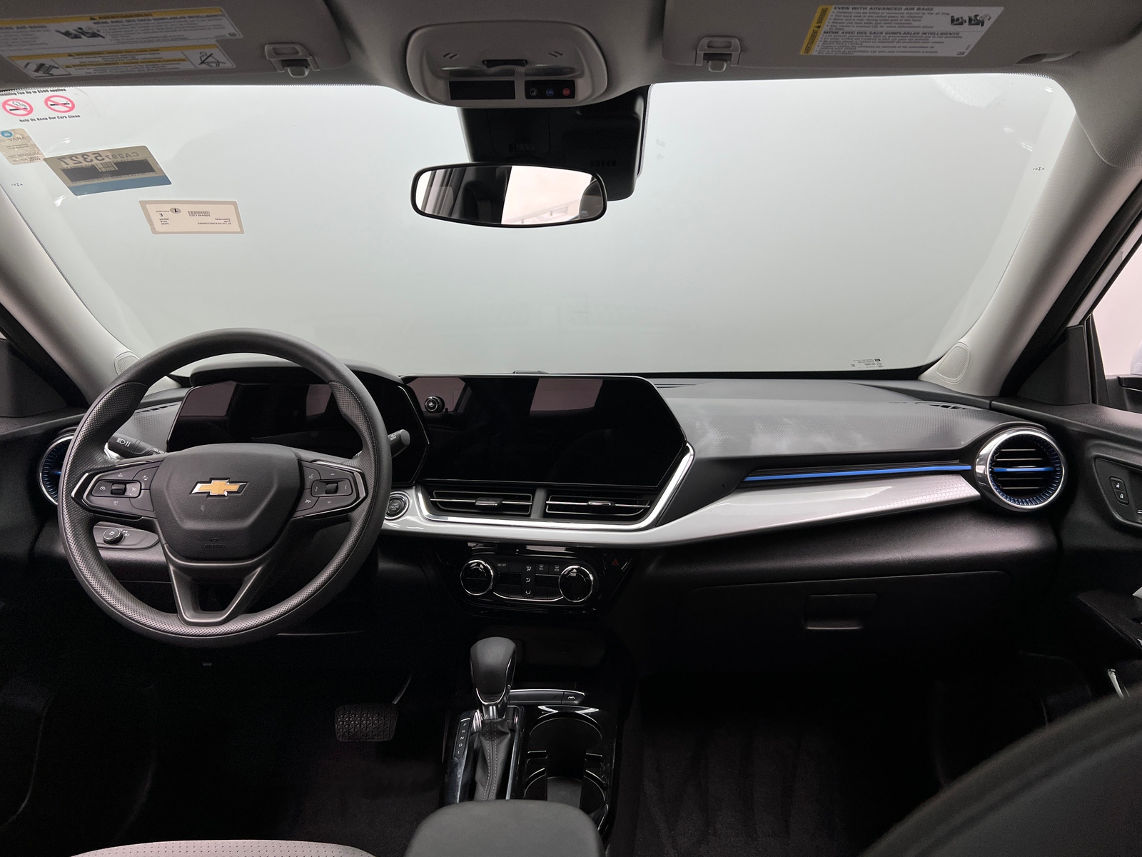 Thumbnail: 2025 Chevrolet Trax - 3