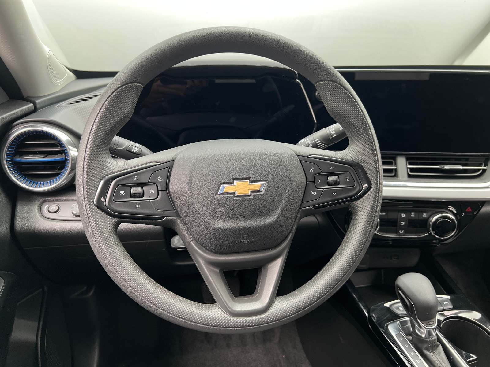 Thumbnail: 2025 Chevrolet Trax - 5