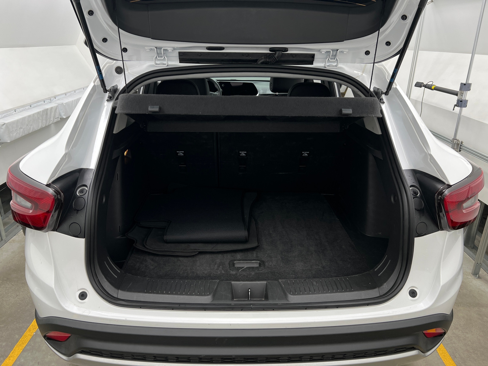 Thumbnail: 2025 Chevrolet Trax - 7