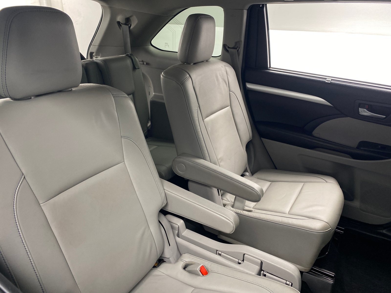 Thumbnail: 2018 Toyota Highlander - 5