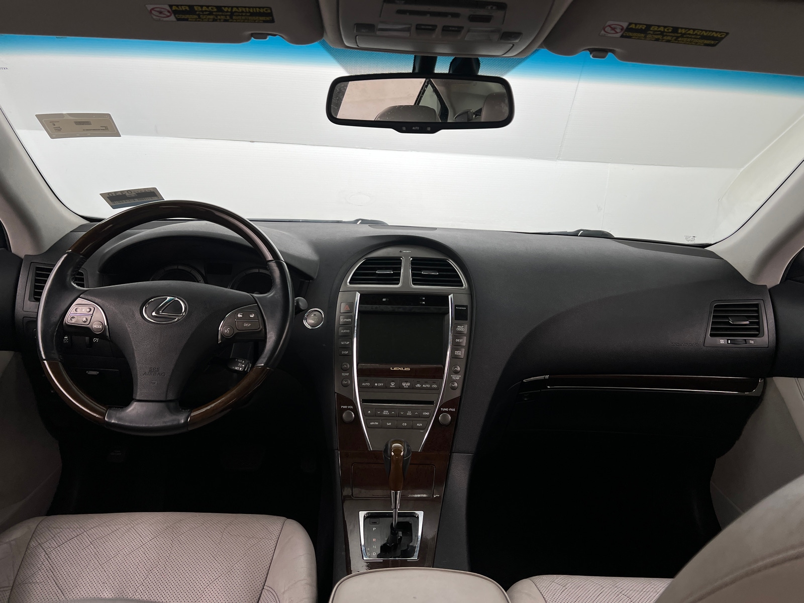 Thumbnail: 2011 Lexus ES - 2