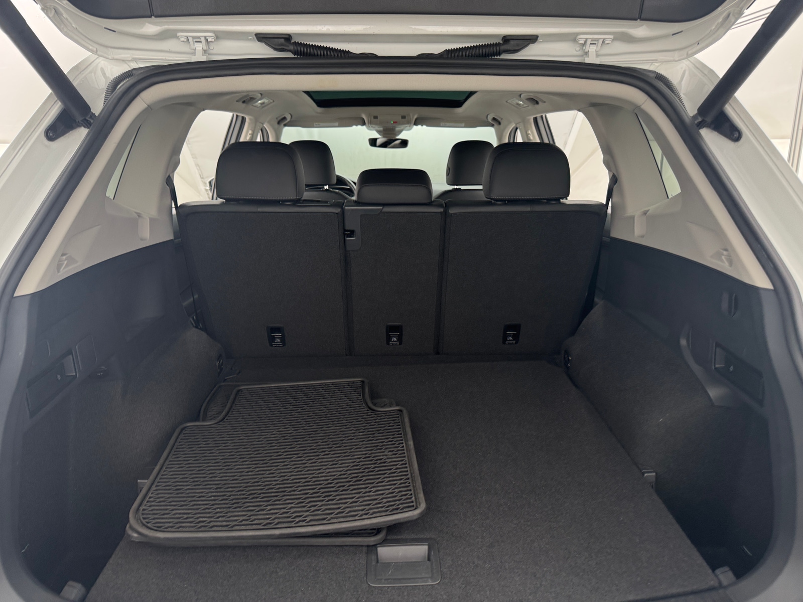 Thumbnail: 2020 Volkswagen Tiguan - 6