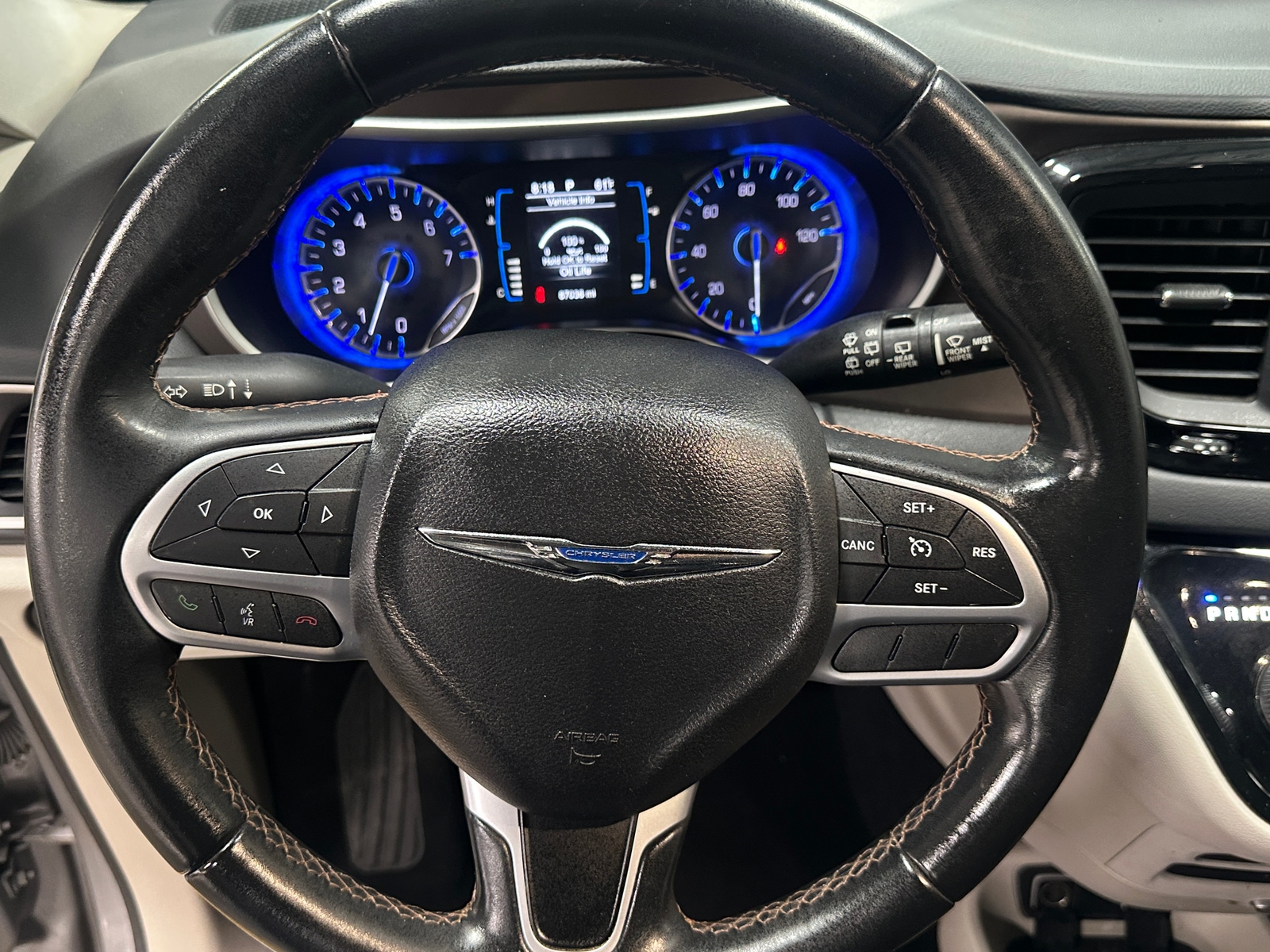 Thumbnail: 2017 Chrysler Pacifica - 4