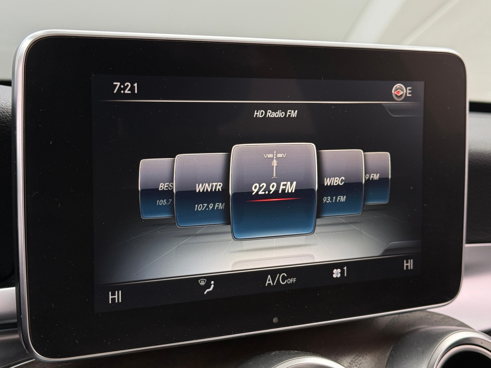 Thumbnail: 2018 Mercedes-Benz C-Class - 3