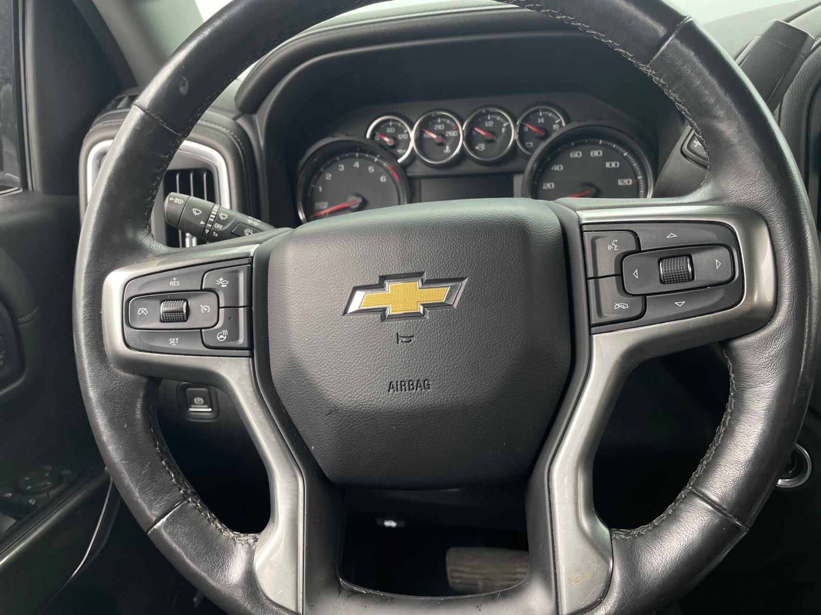 Thumbnail: 2019 Chevrolet Silverado 1500 - 4