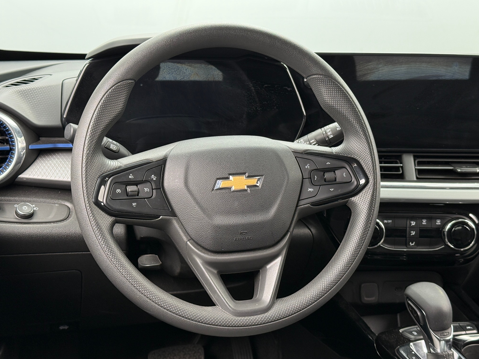 Thumbnail: 2025 Chevrolet Trax - 5