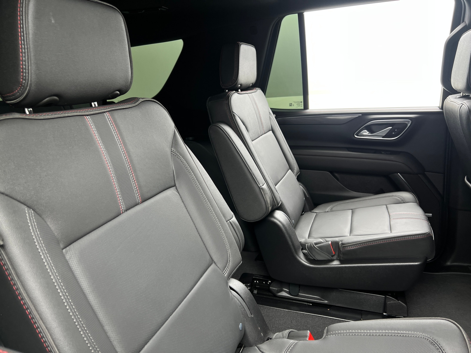 Thumbnail: 2024 Chevrolet Tahoe - 5