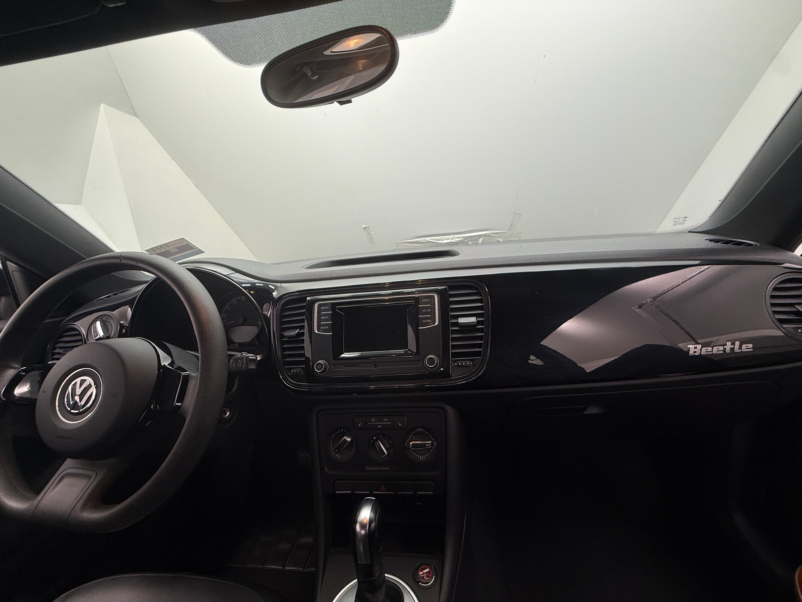 Thumbnail: 2017 Volkswagen Beetle - 3