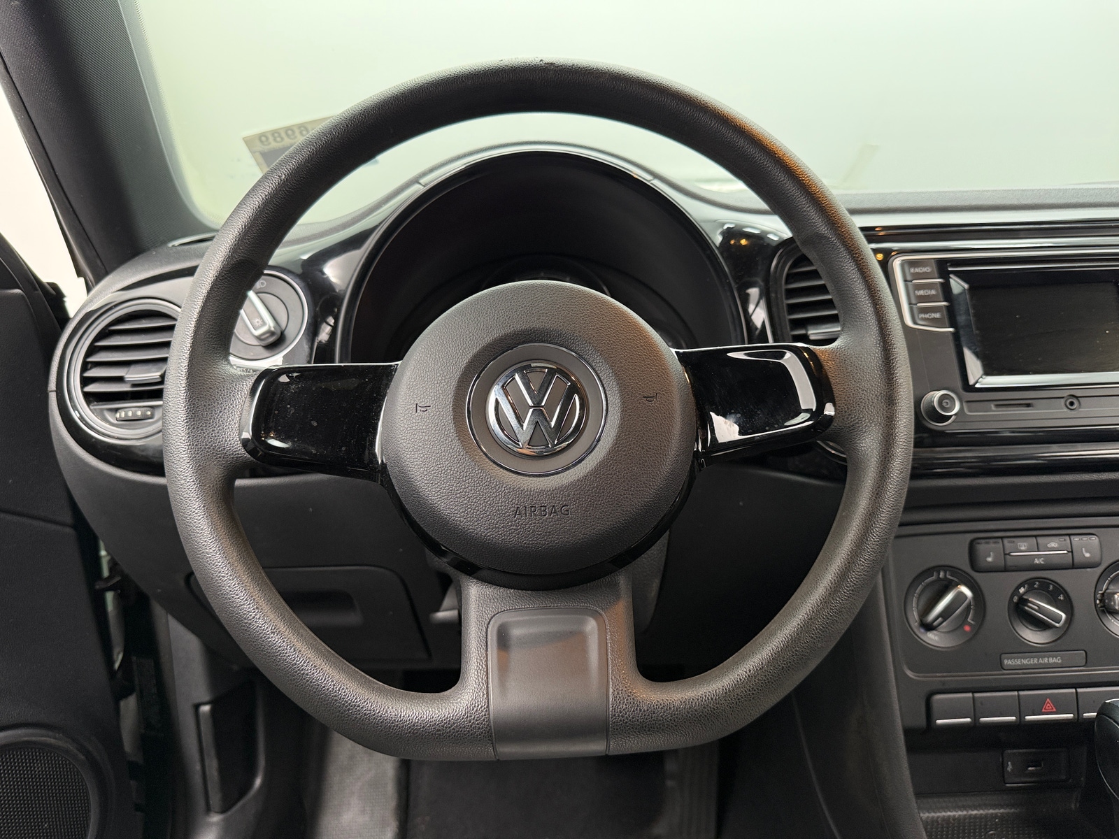 Thumbnail: 2017 Volkswagen Beetle - 5