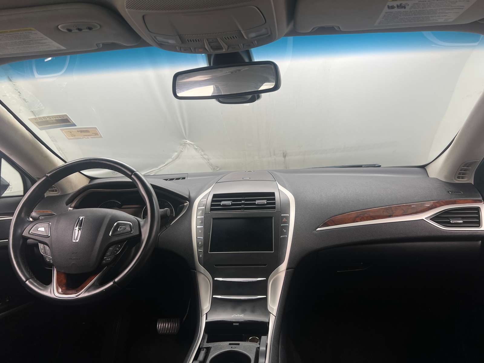 Thumbnail: 2016 Lincoln MKZ - 2