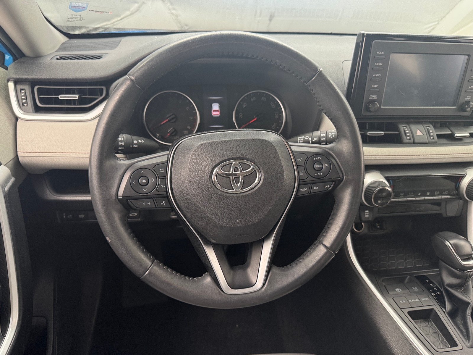 Thumbnail: 2019 Toyota RAV4 - 4