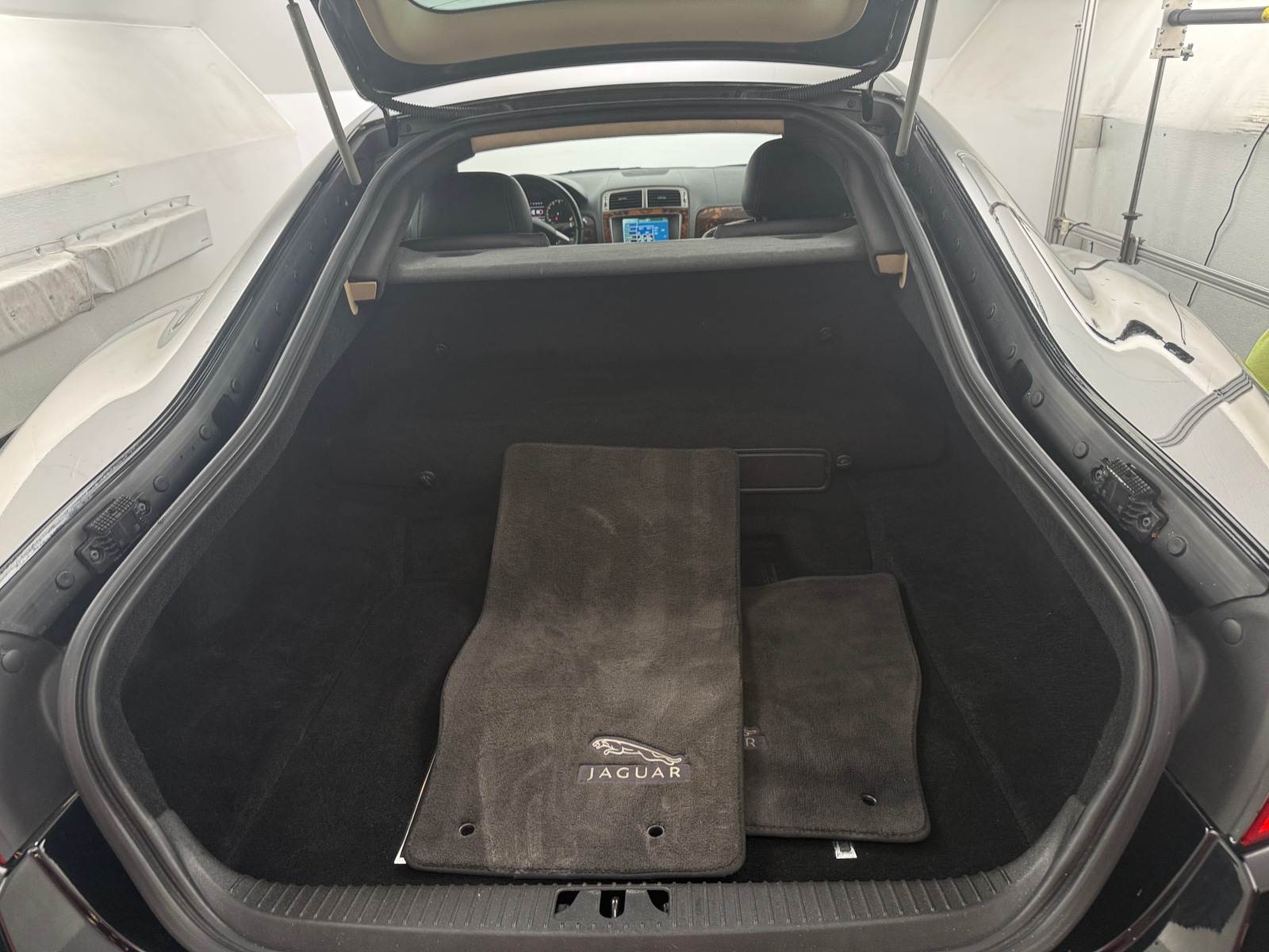 Thumbnail: 2011 Jaguar XK - 5