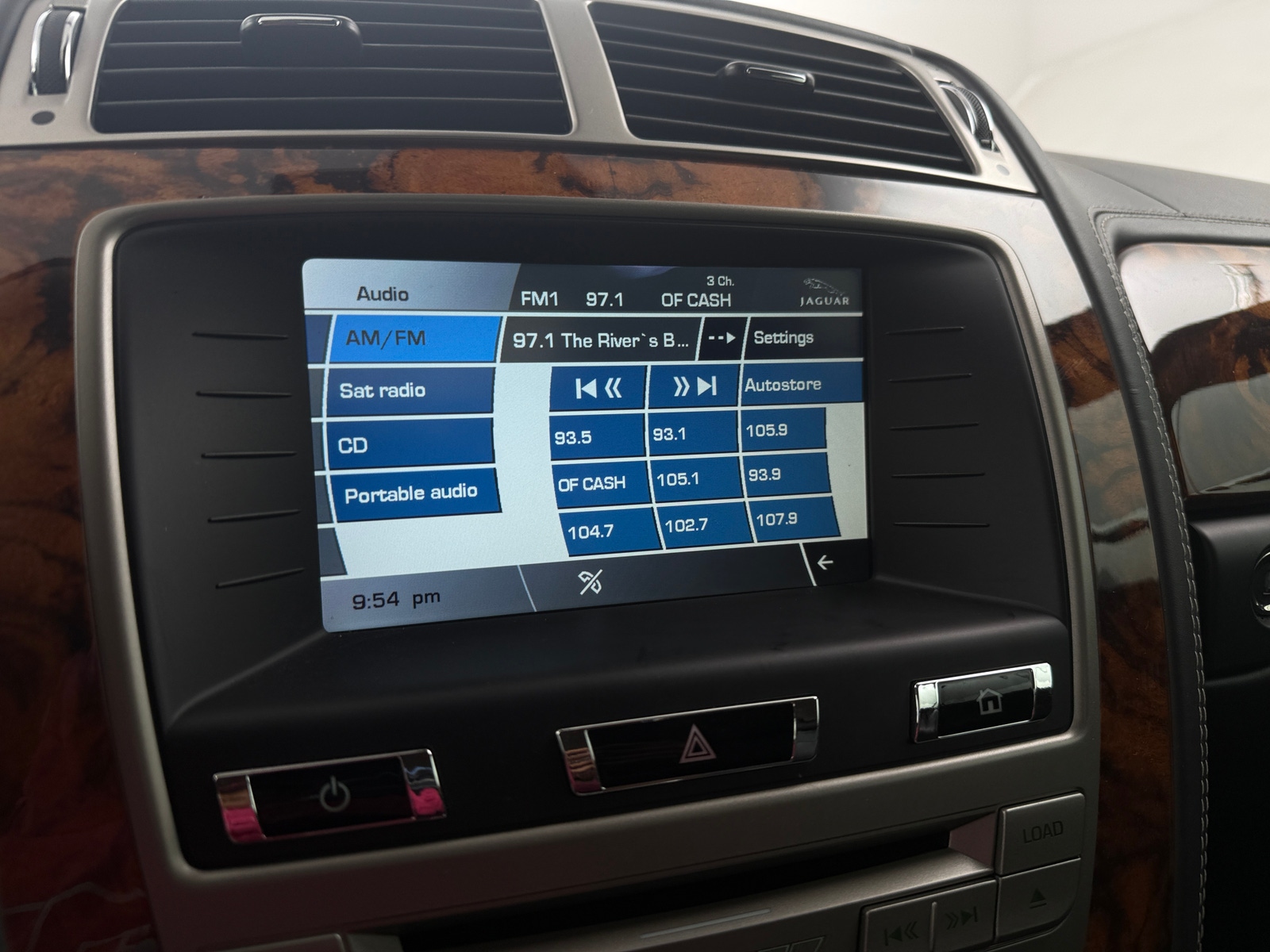 Thumbnail: 2011 Jaguar XK - 3