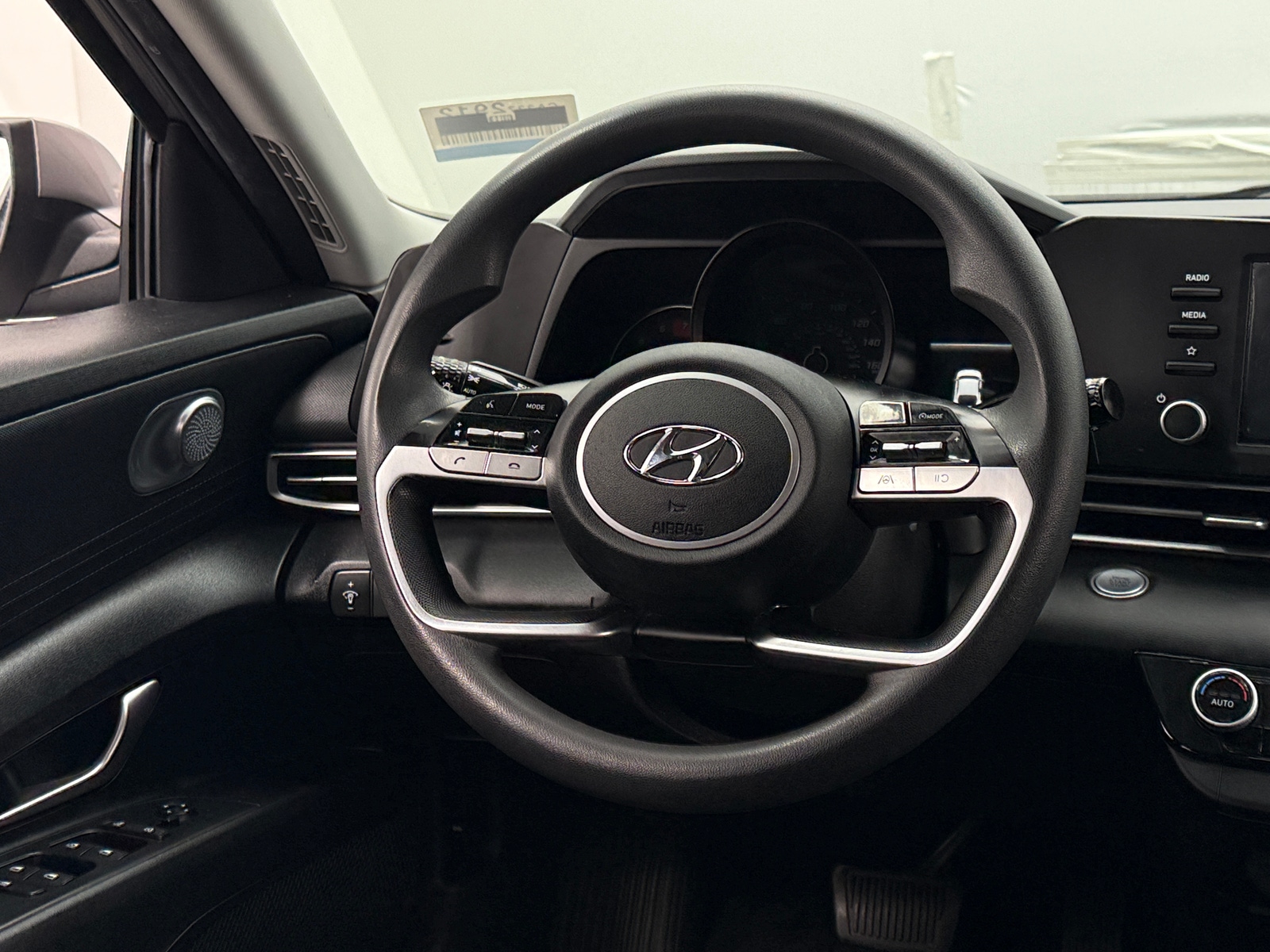 Thumbnail: 2021 Hyundai Elantra - 5