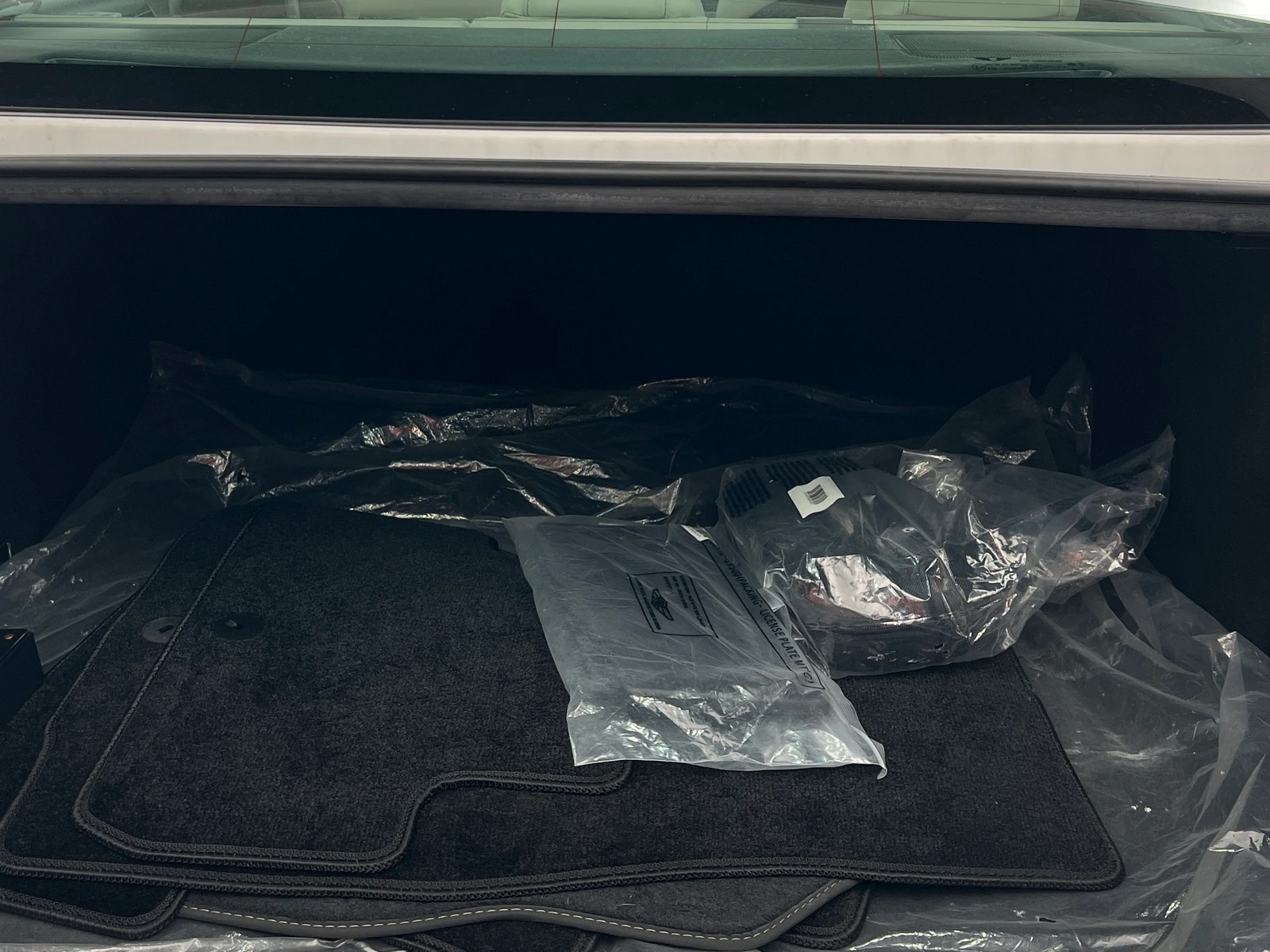 Thumbnail: 2025 Genesis G70 - 6