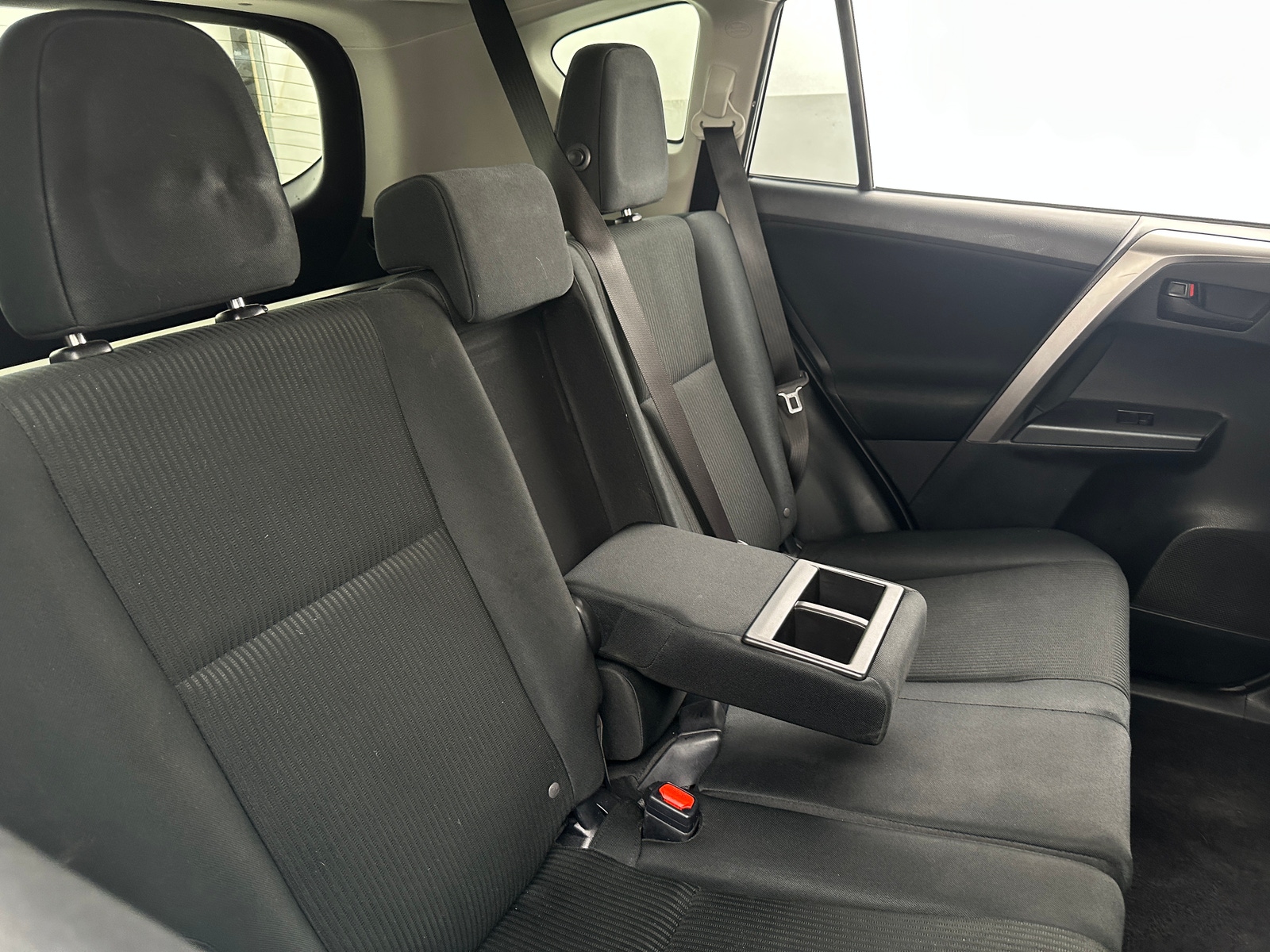 Thumbnail: 2018 Toyota RAV4 - 6