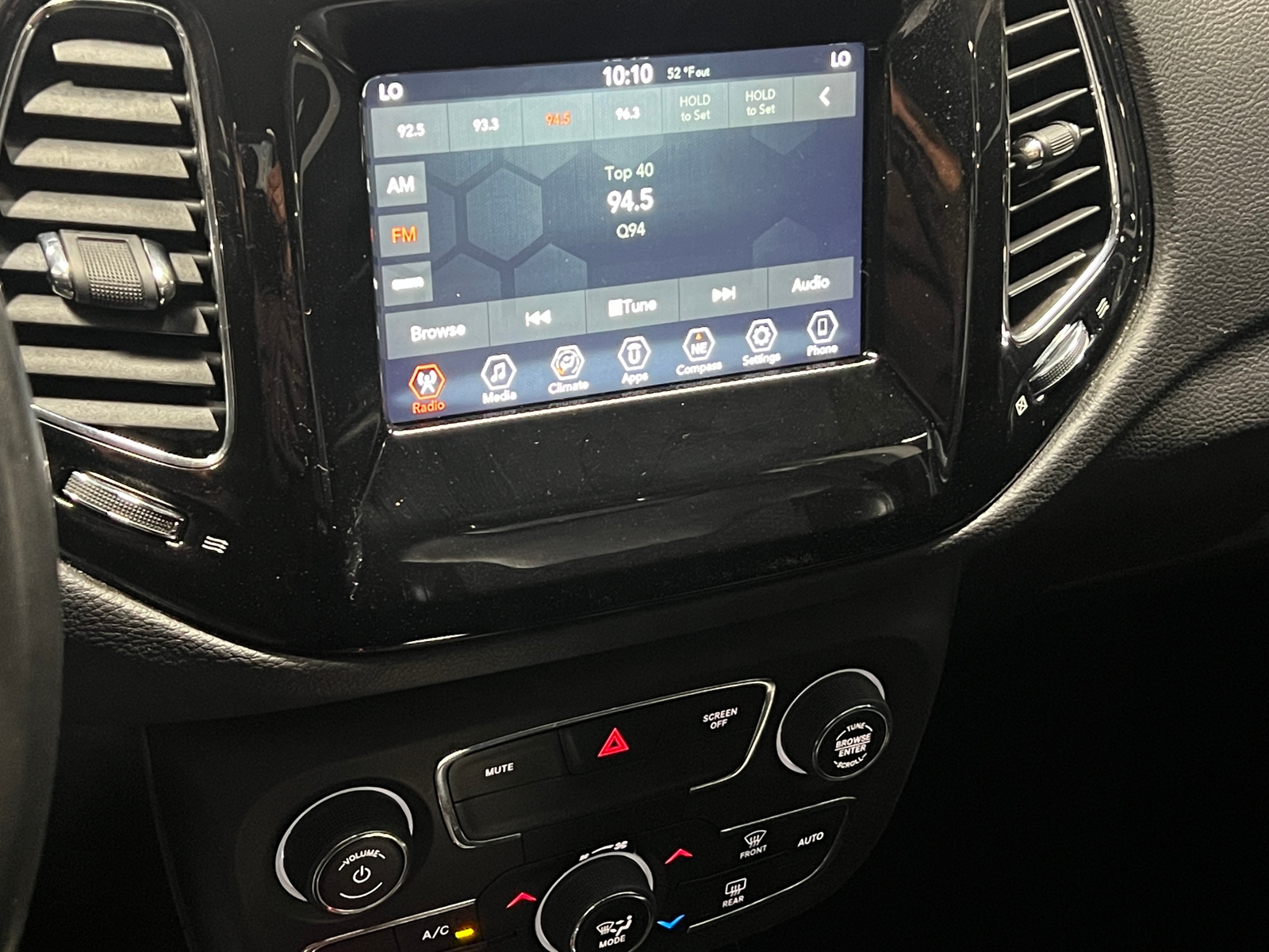 Thumbnail: 2020 Jeep Compass - 4