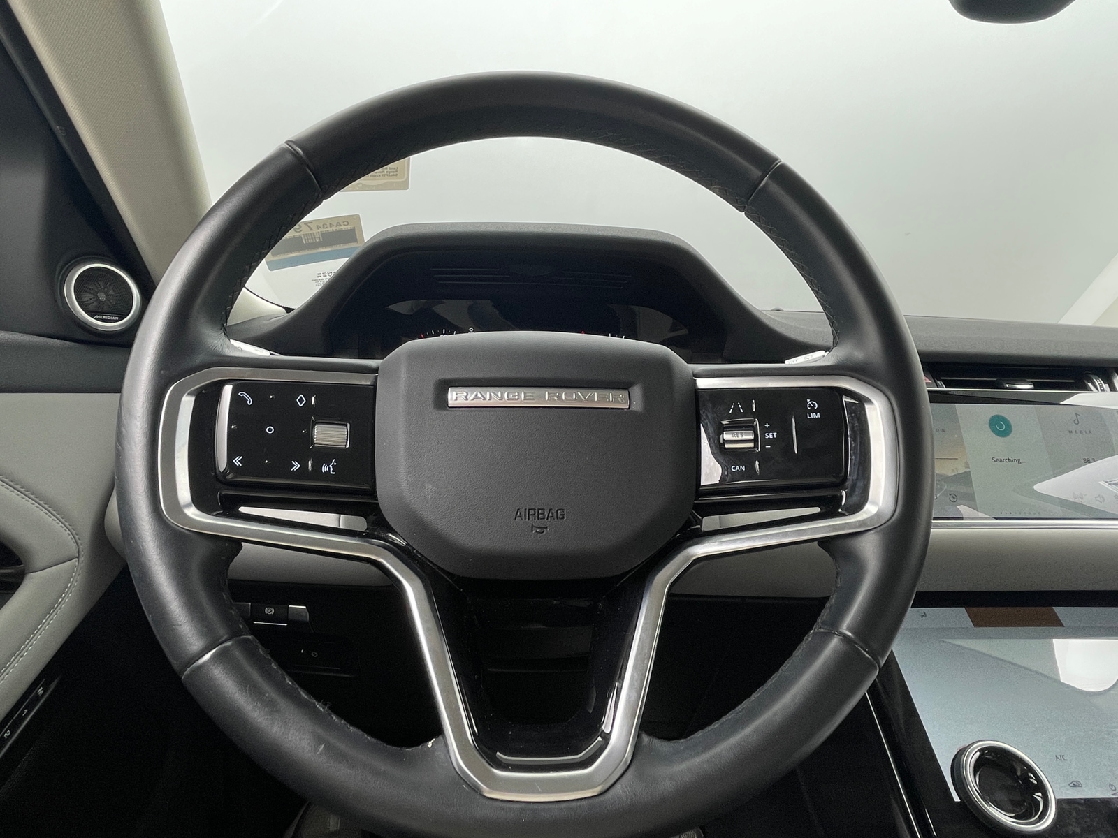 Thumbnail: 2021 Land Rover Range Rover Evoque - 3