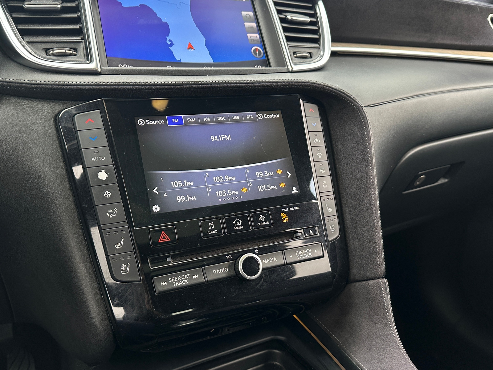 Thumbnail: 2019 INFINITI QX50 - 3