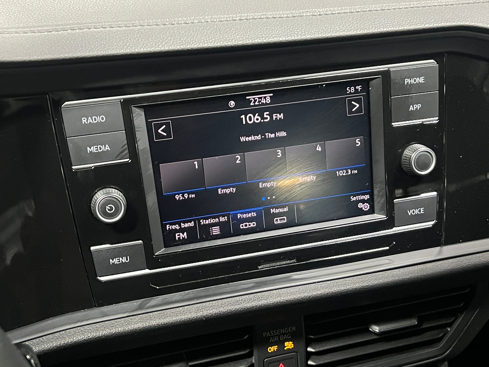 Thumbnail: 2020 Volkswagen Jetta - 4