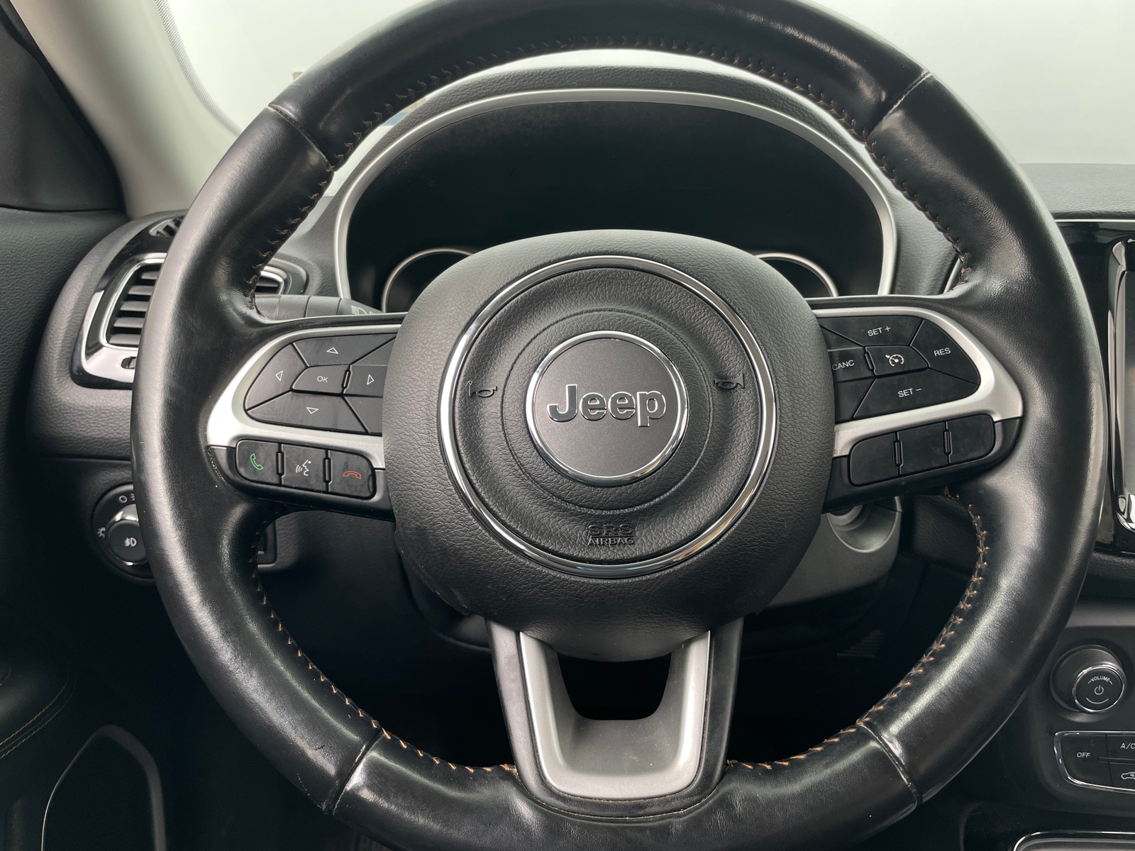 Thumbnail: 2020 Jeep Compass - 4