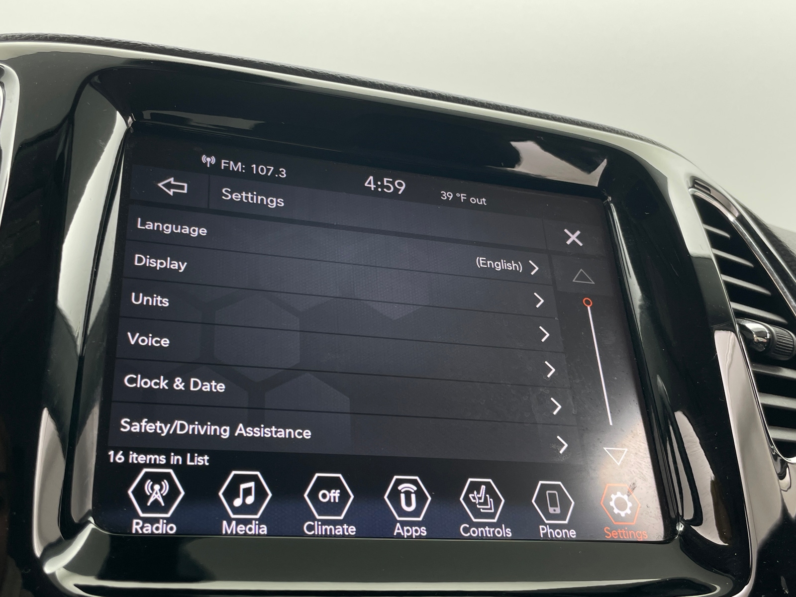 Thumbnail: 2020 Jeep Compass - 3